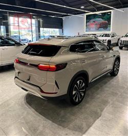 بی وای دی سۆنگ پڵەس